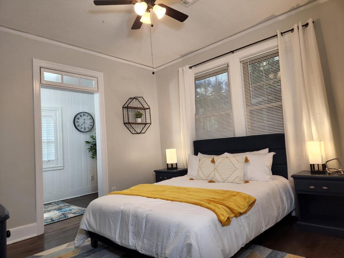 Spacious Centrally Located 3 Bed 2 Bath - Sleeps 8 Монтгомері Екстер'єр фото