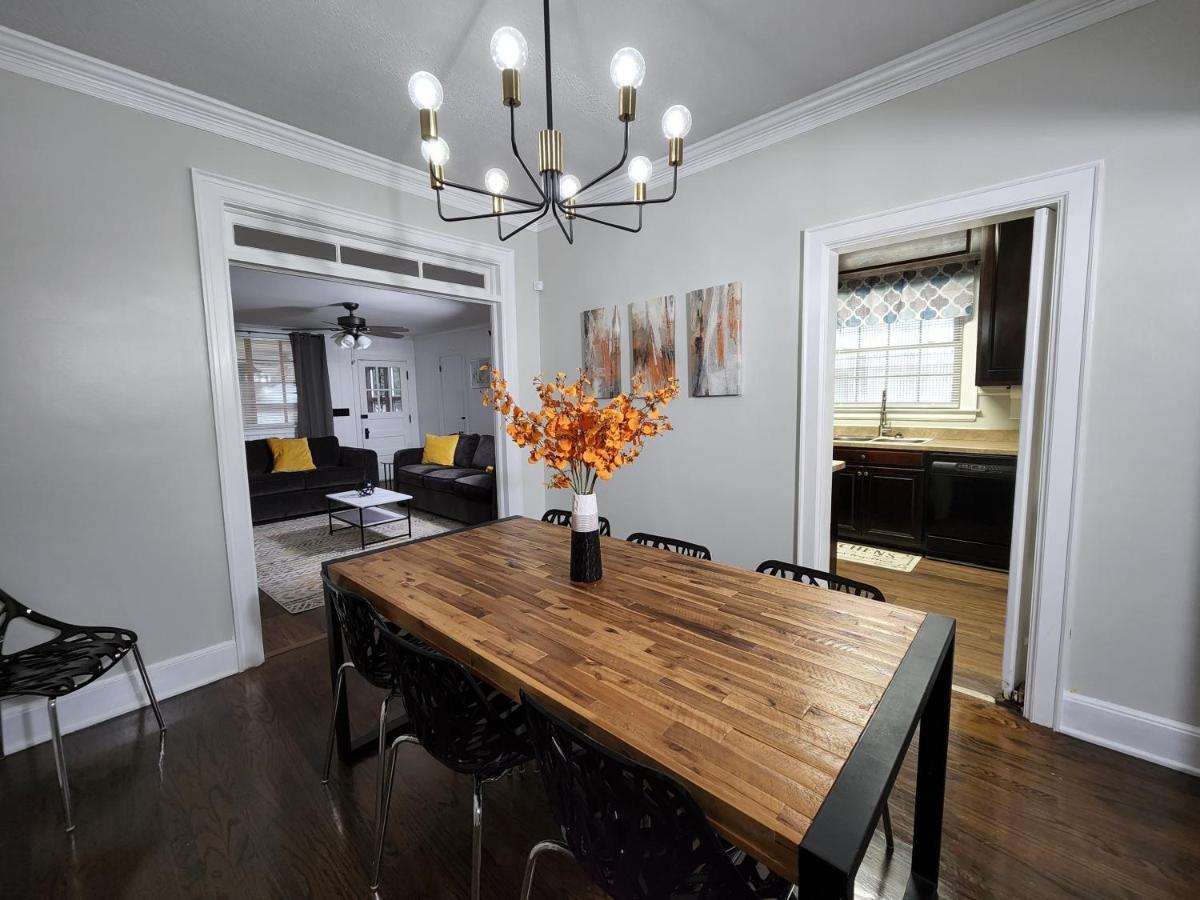 Spacious Centrally Located 3 Bed 2 Bath - Sleeps 8 Монтгомері Екстер'єр фото