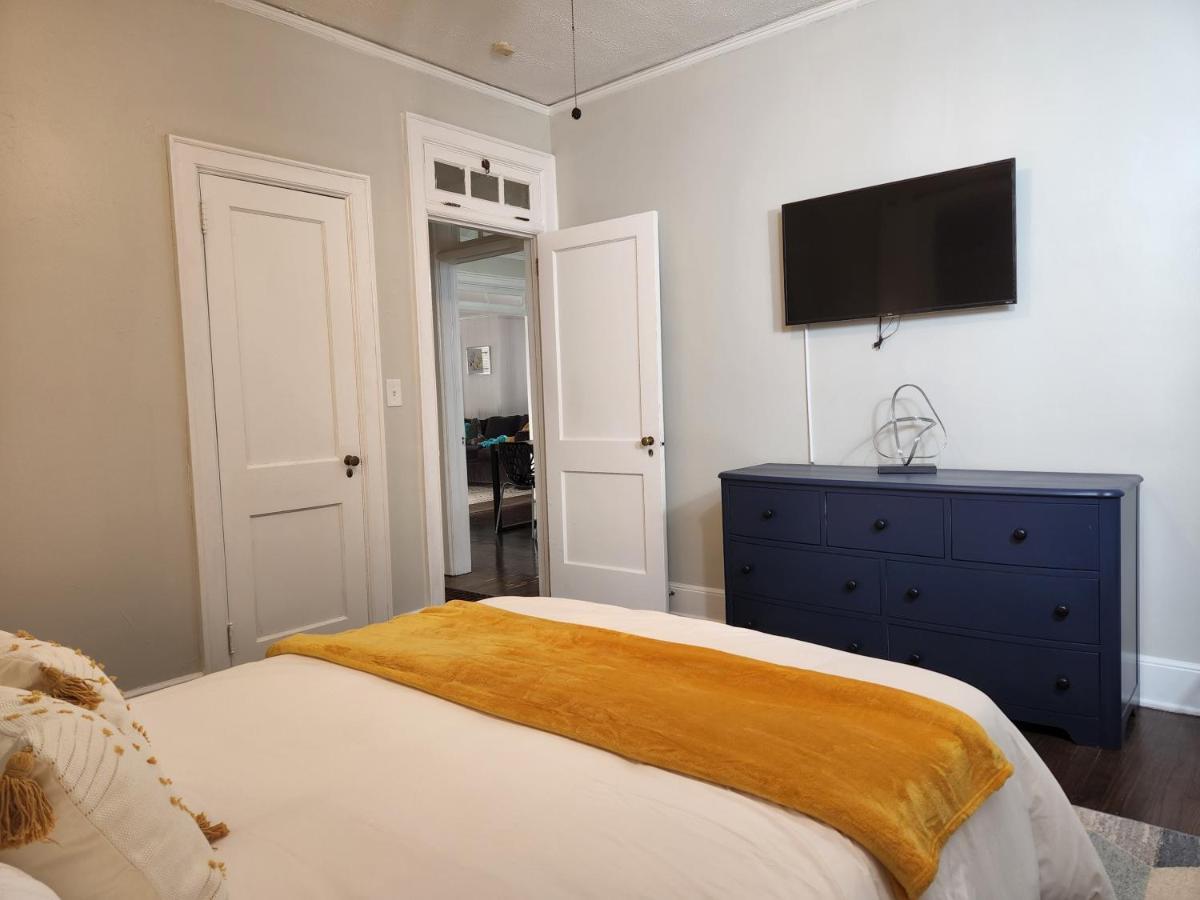 Spacious Centrally Located 3 Bed 2 Bath - Sleeps 8 Монтгомері Екстер'єр фото